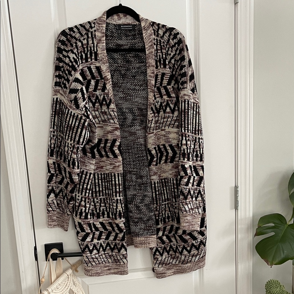BloomChic Black and Cream Patterned Cardigan